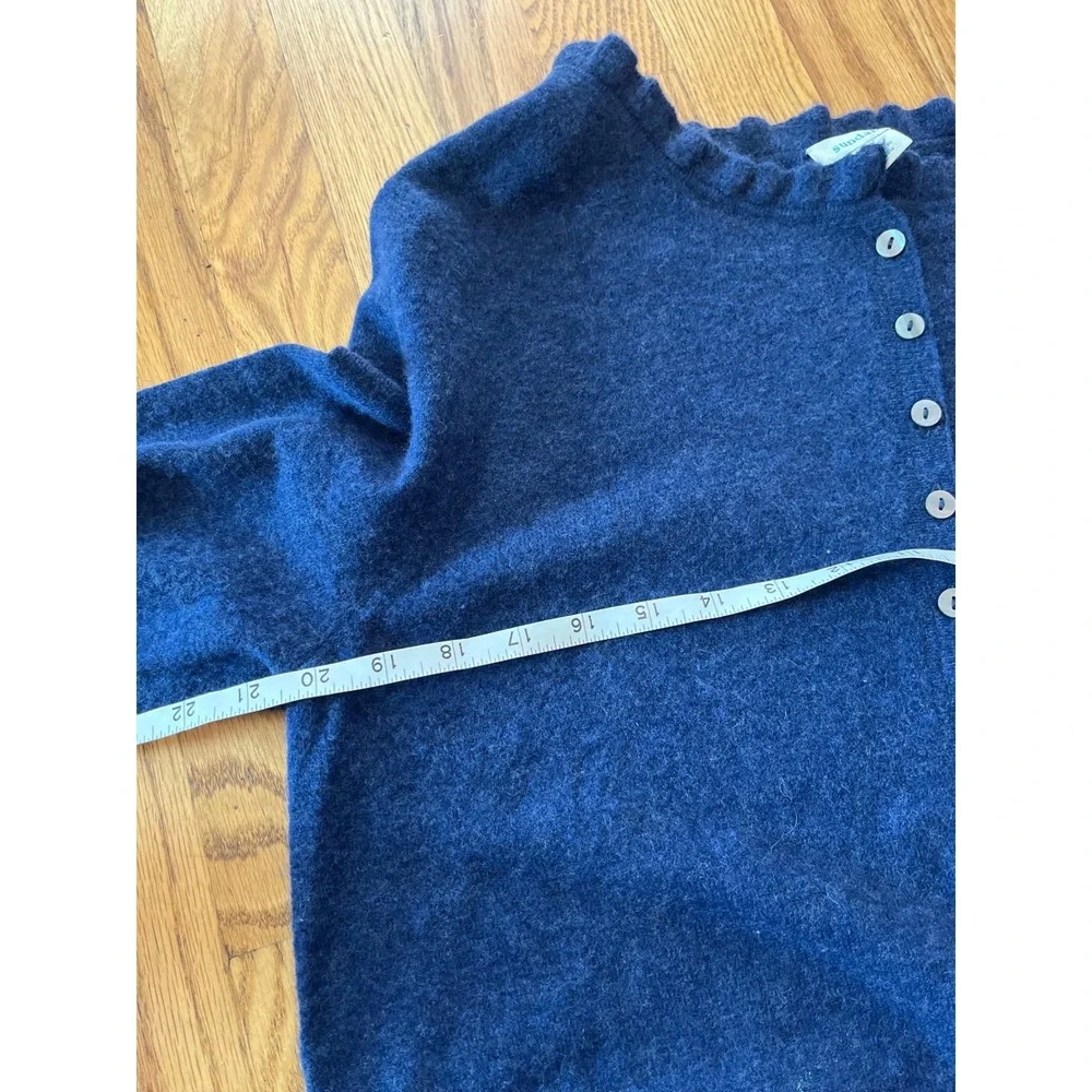 Sundance Blue Ruffle Neck Button Front Knit Sweater Large‎ Long Sleeve Soft